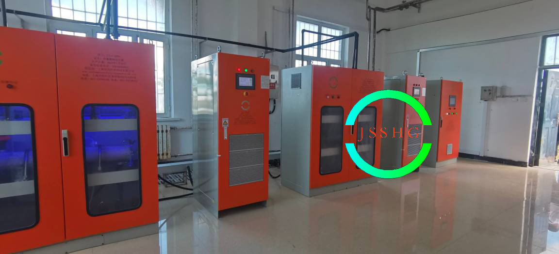 Large efficient sodium hypochlorite generator